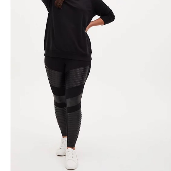 torrid Pants - Torrid PLATINUM LEGGING – MOTO FAUX LEATHER size 4x